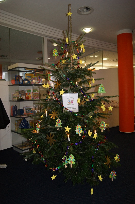 Weihnachtsbaum schmücken « Kindergarten Harmonie